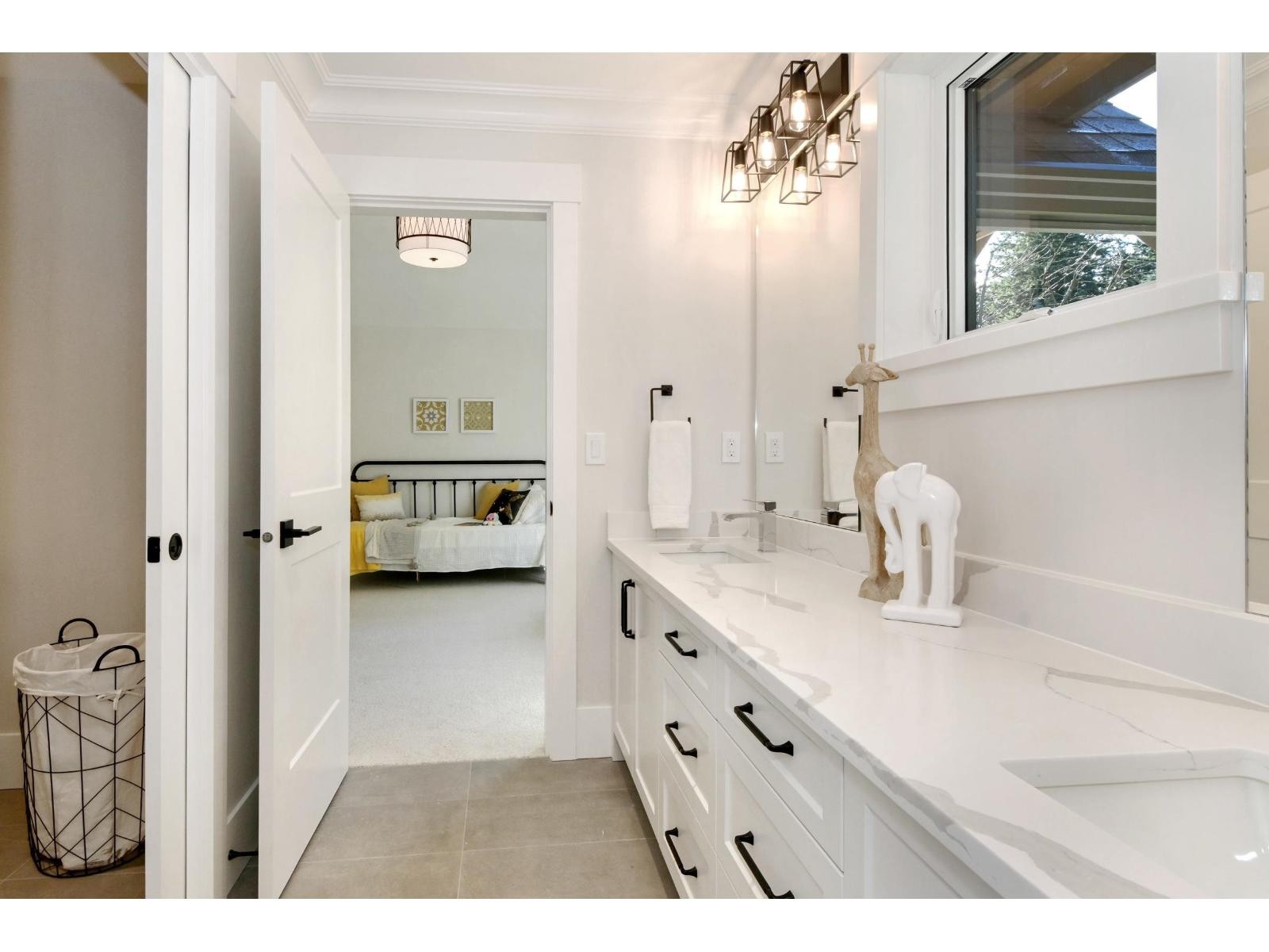 












4560 198 STREET

,
Langley,




British Columbia
V3A1E8

