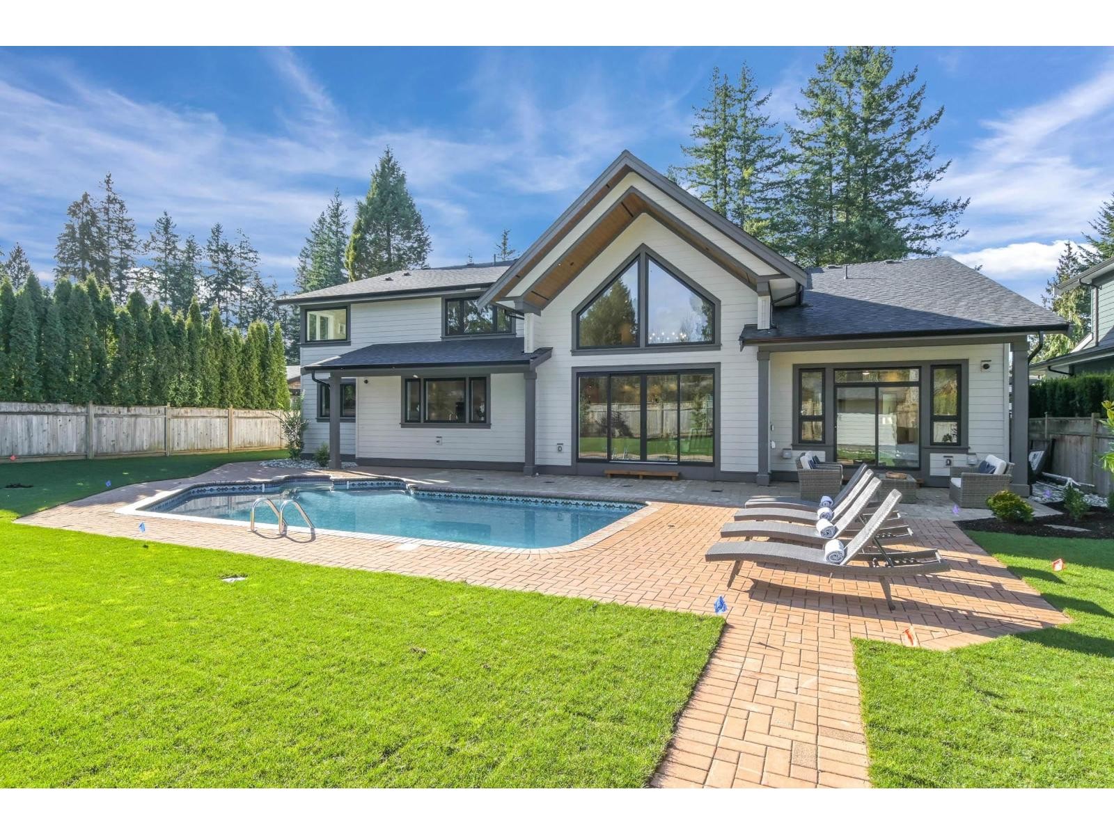 












4560 198 STREET

,
Langley,




British Columbia
V3A1E8

