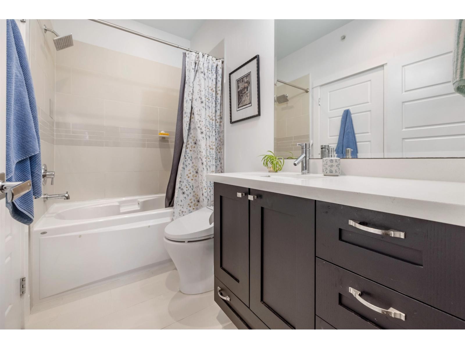 












308 15185 36 AVENUE

,
Surrey,




British Columbia
V3Z4R3

