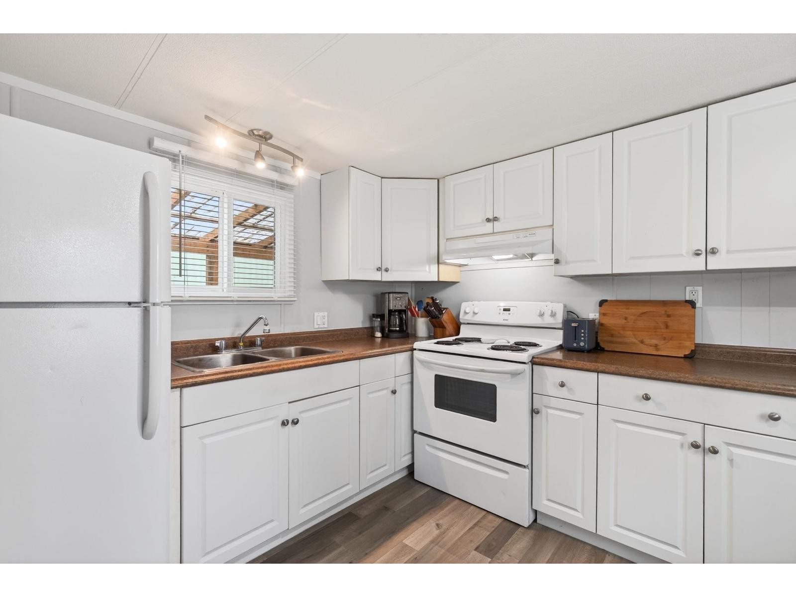 












8 24330 FRASER HIGHWAY

,
Langley,




British Columbia
V2Z1N2

