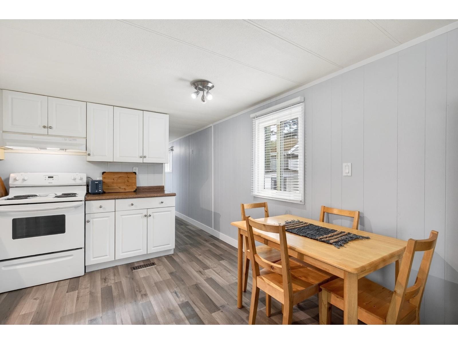 












8 24330 FRASER HIGHWAY

,
Langley,




British Columbia
V2Z1N2

