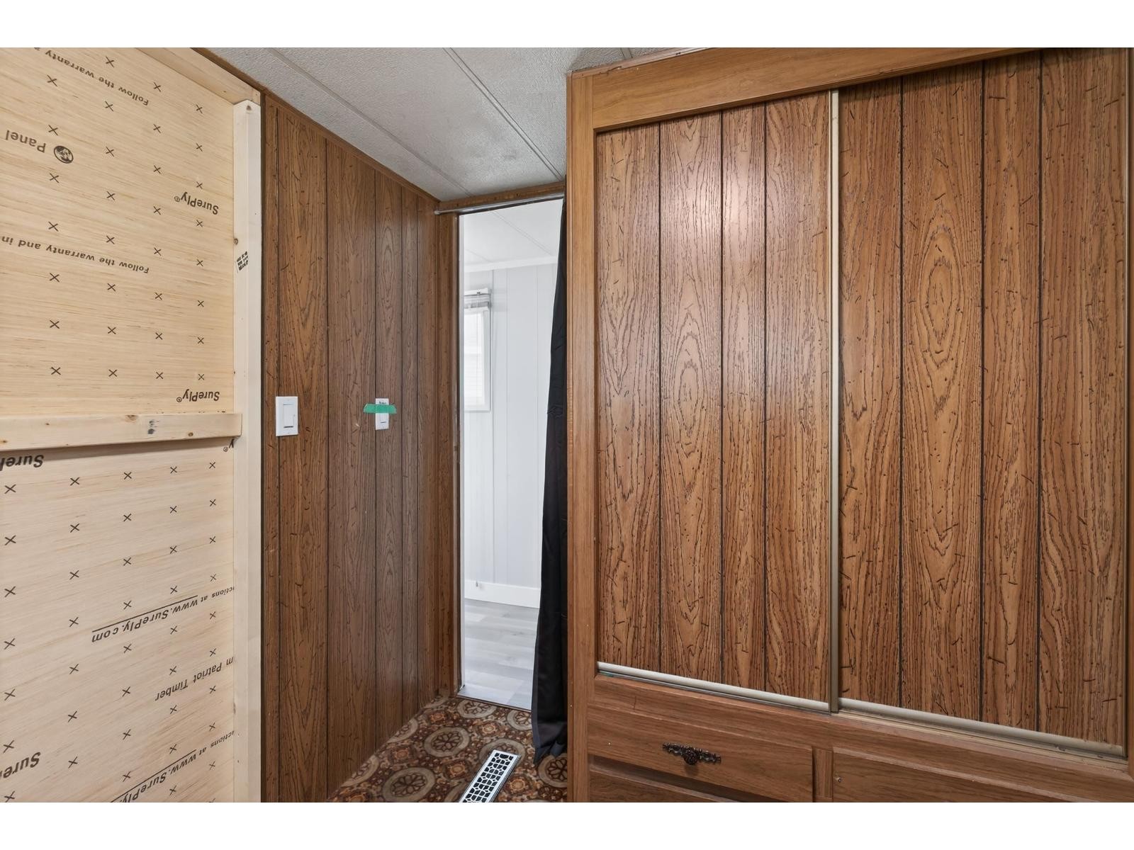 












8 24330 FRASER HIGHWAY

,
Langley,




British Columbia
V2Z1N2

