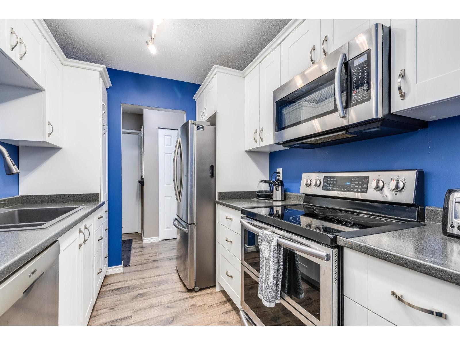 












307 32124 TIMS AVENUE

,
Abbotsford,




British Columbia
V2T2H4

