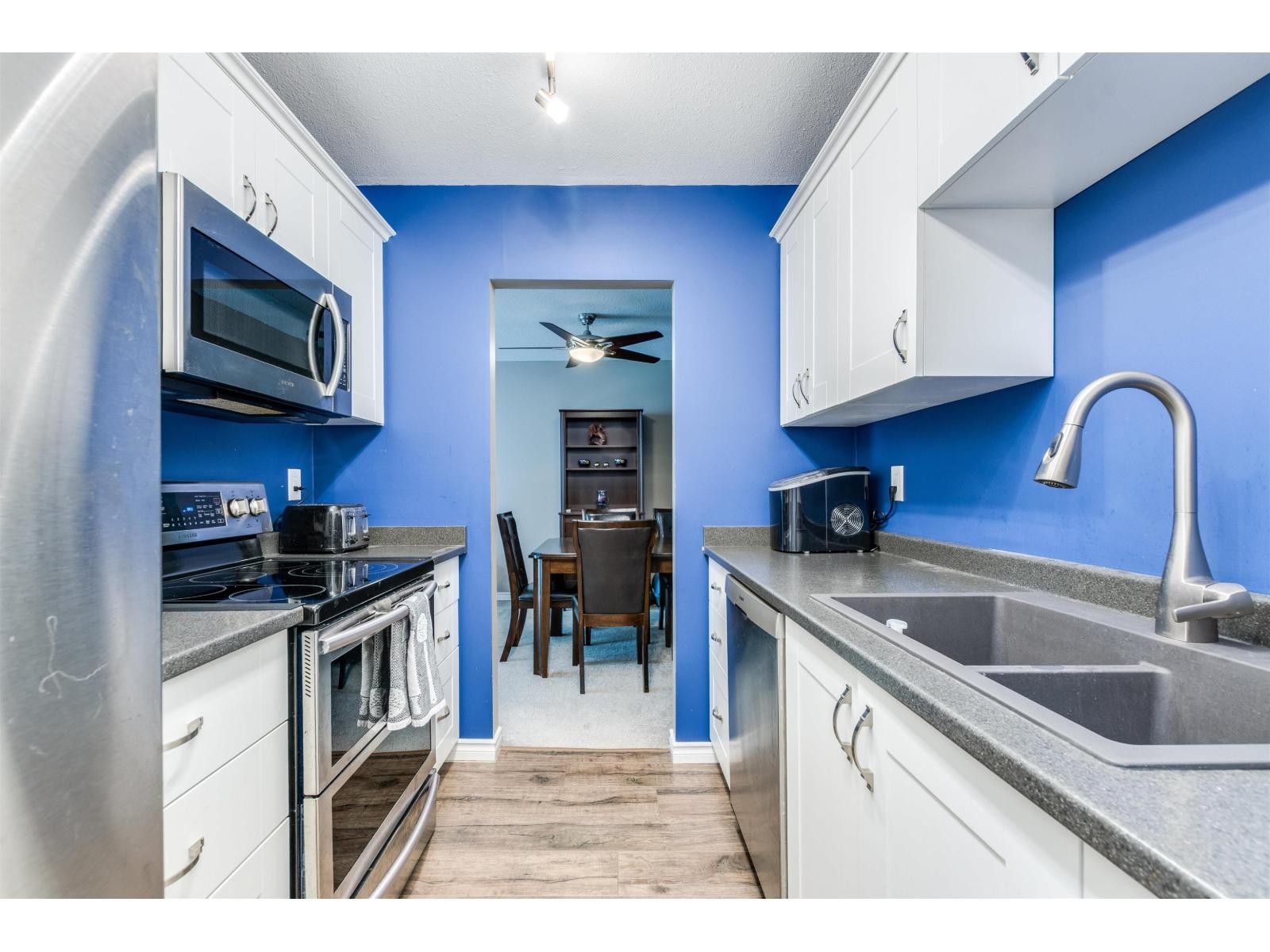 












307 32124 TIMS AVENUE

,
Abbotsford,




British Columbia
V2T2H4

