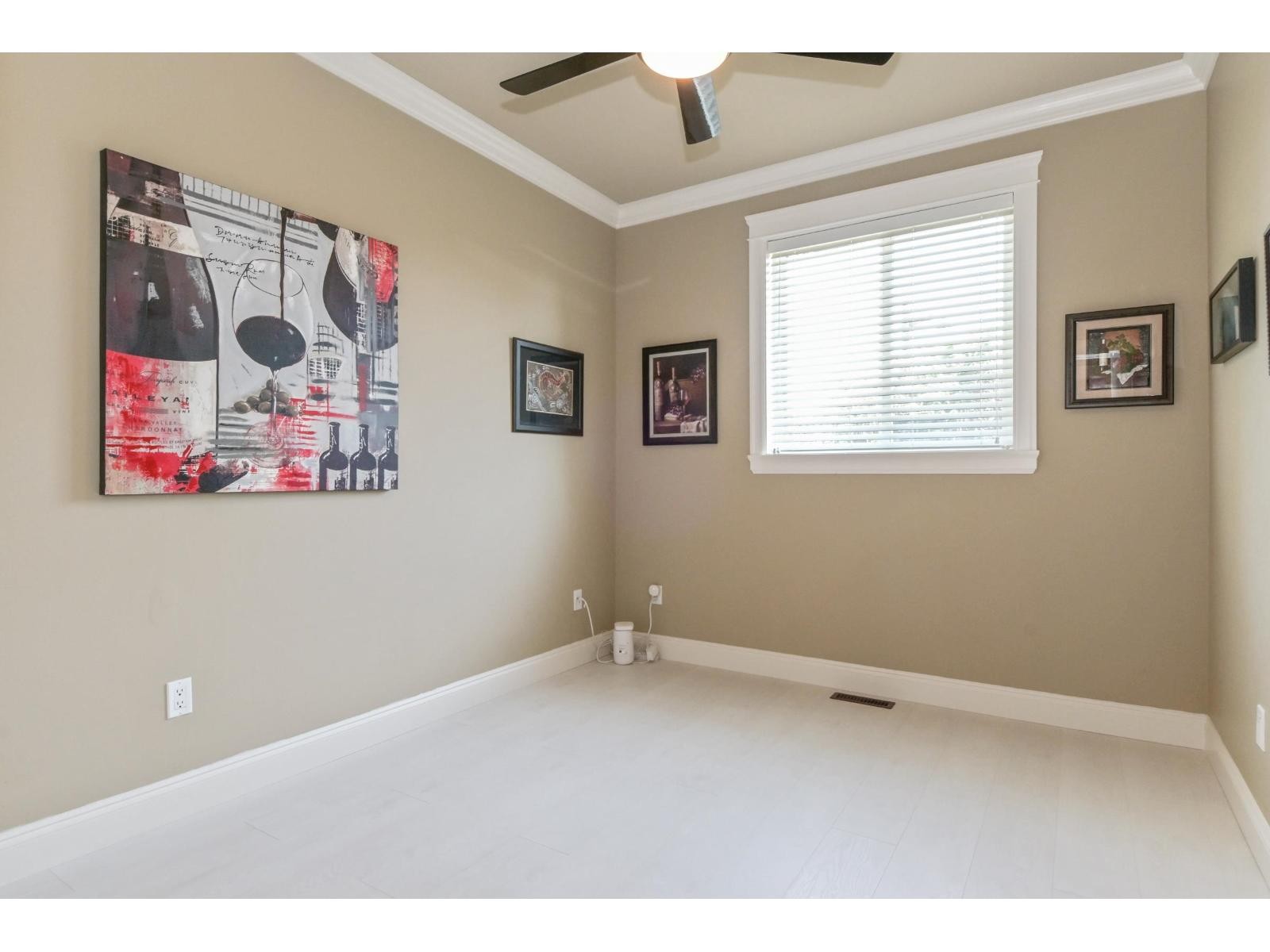 












19698 71B AVENUE

,
Langley,




British Columbia
V2Y3A4

