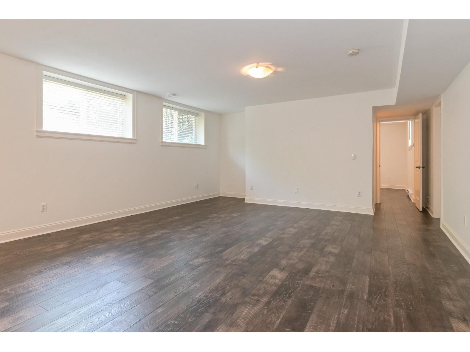 












19698 71B AVENUE

,
Langley,




British Columbia
V2Y3A4

