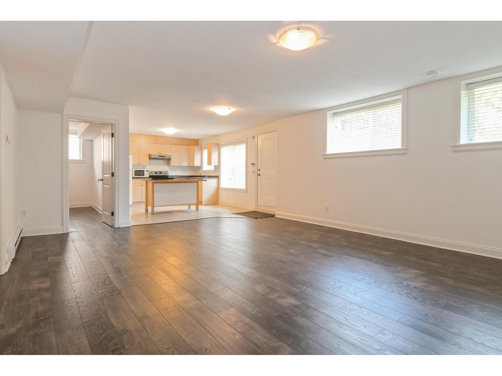 












19698 71B AVENUE

,
Langley,




British Columbia
V2Y3A4

