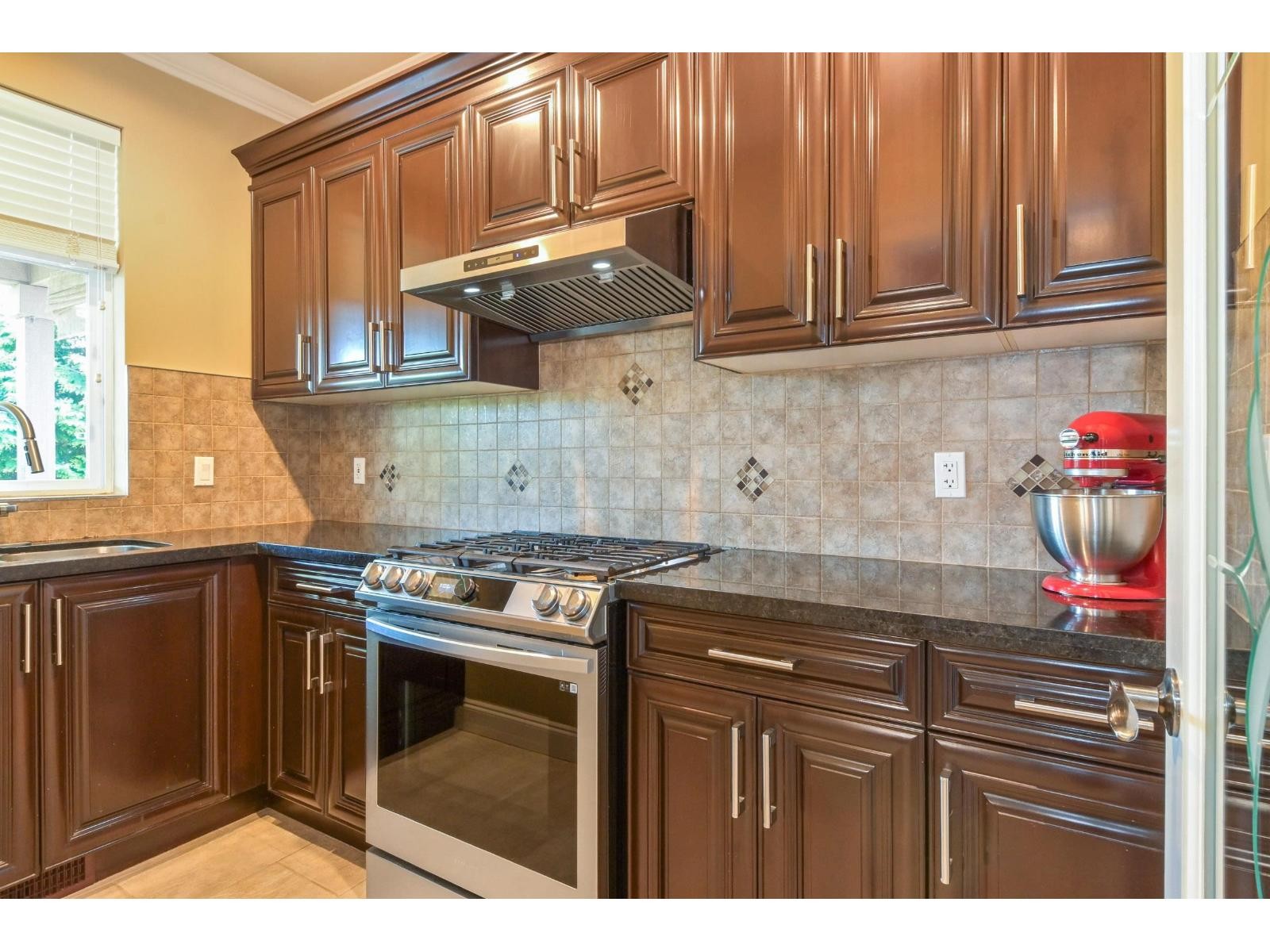 












19698 71B AVENUE

,
Langley,




British Columbia
V2Y3A4

