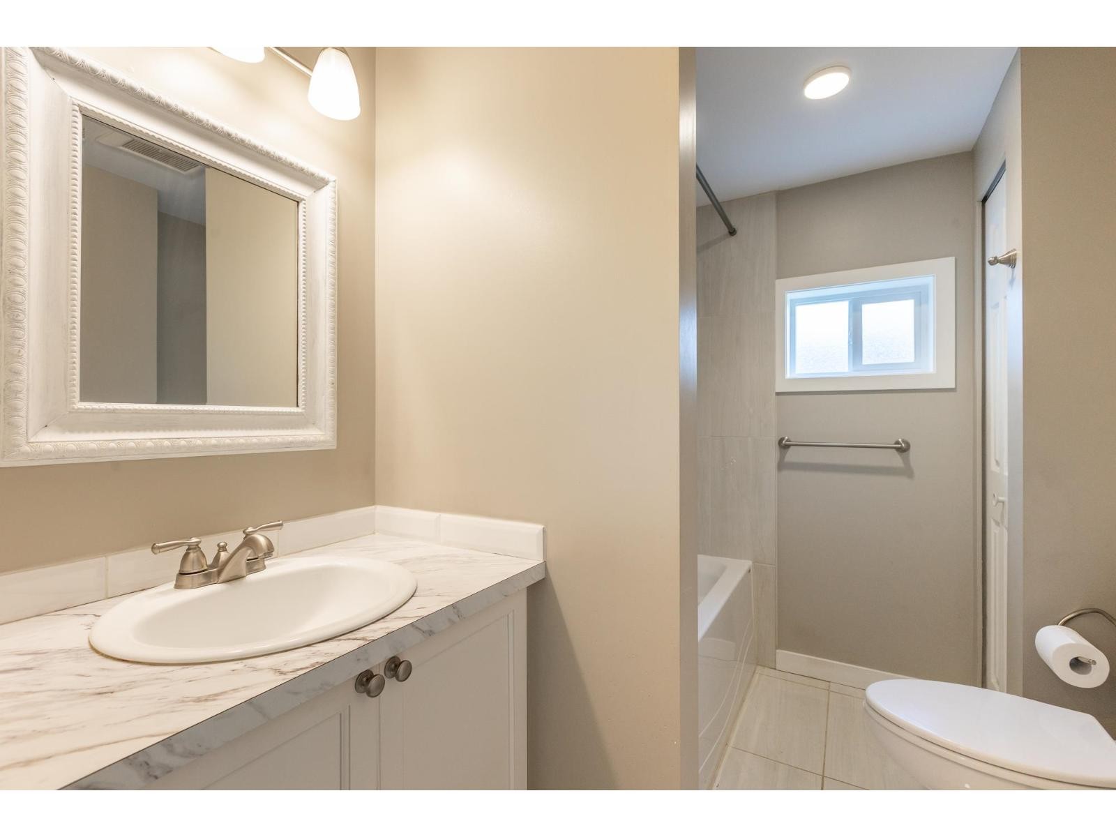 












80 1840 160 STREET

,
Surrey,




British Columbia
V4A4X4


