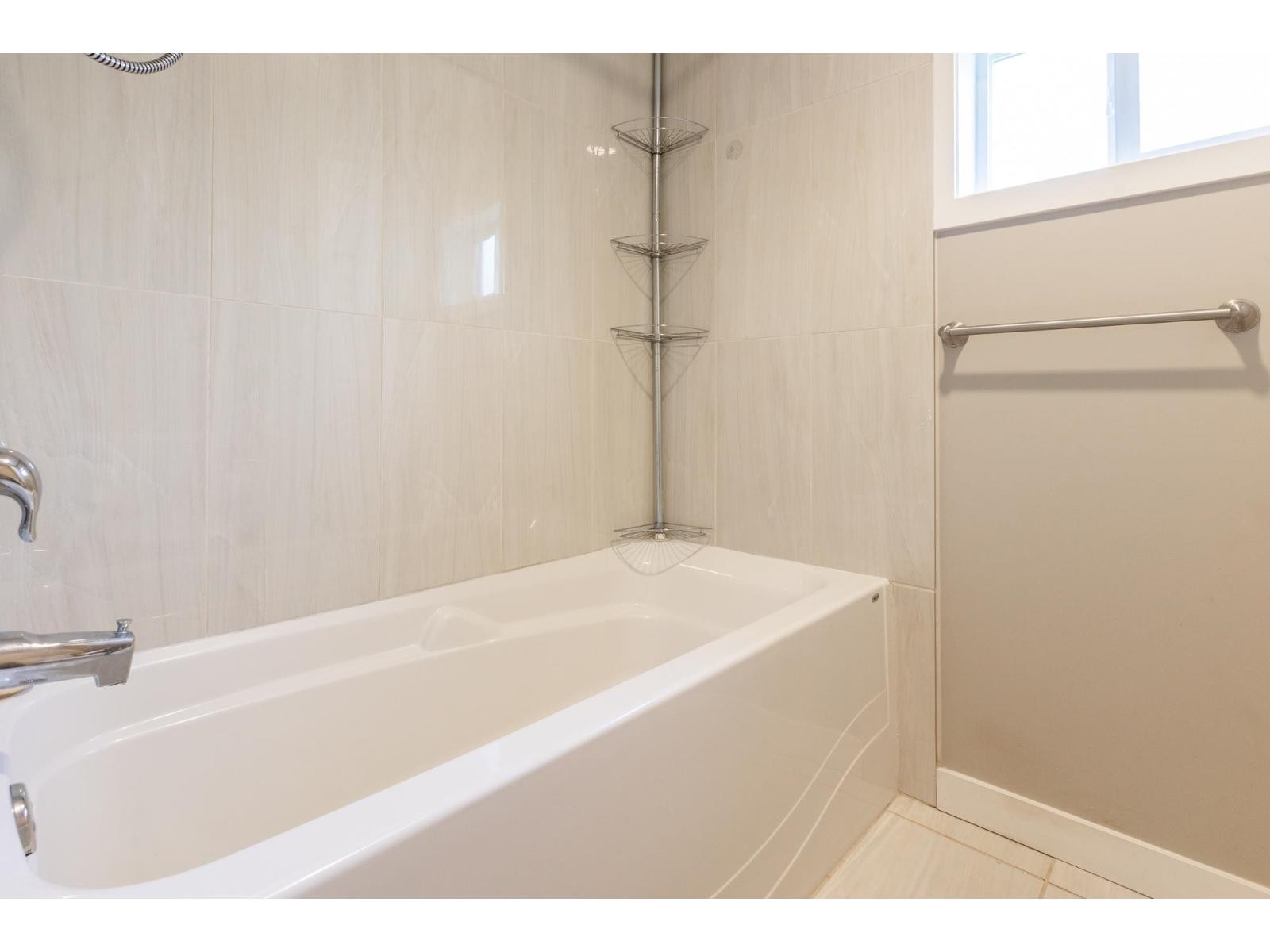 












80 1840 160 STREET

,
Surrey,




British Columbia
V4A4X4

