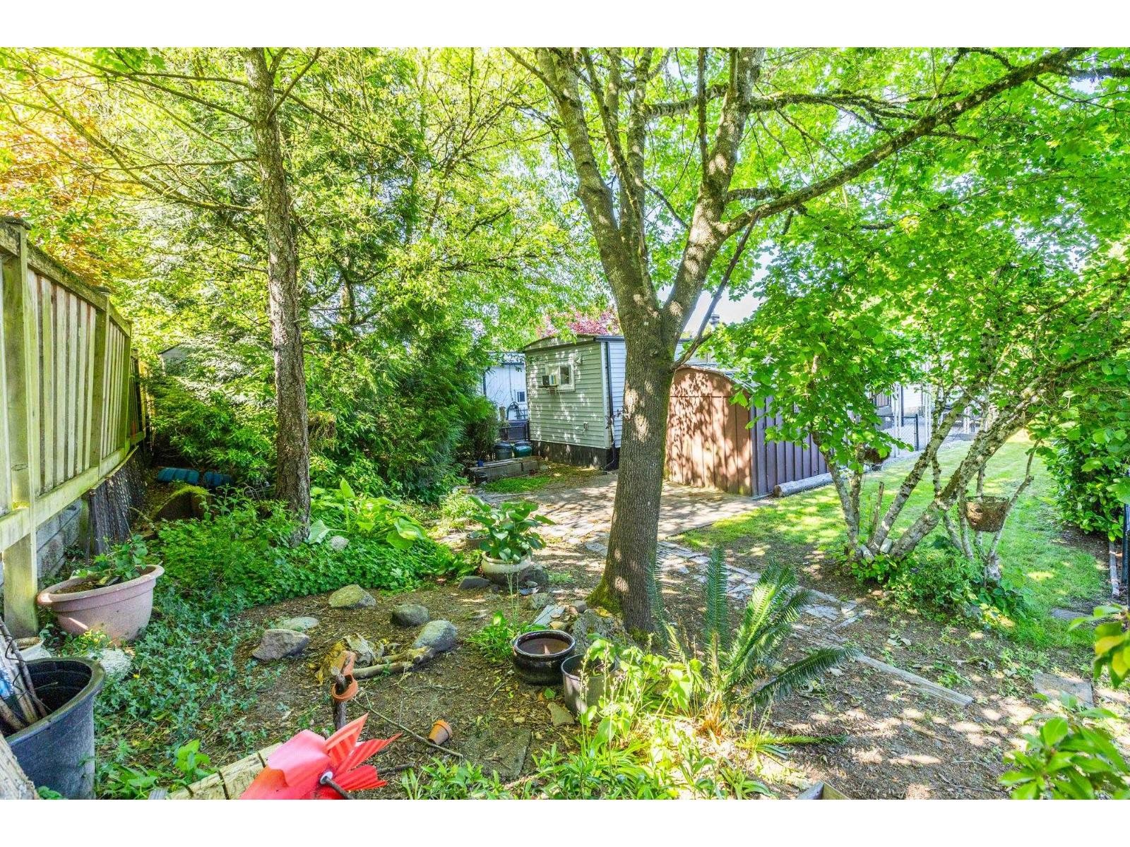 












80 1840 160 STREET

,
Surrey,




British Columbia
V4A4X4

