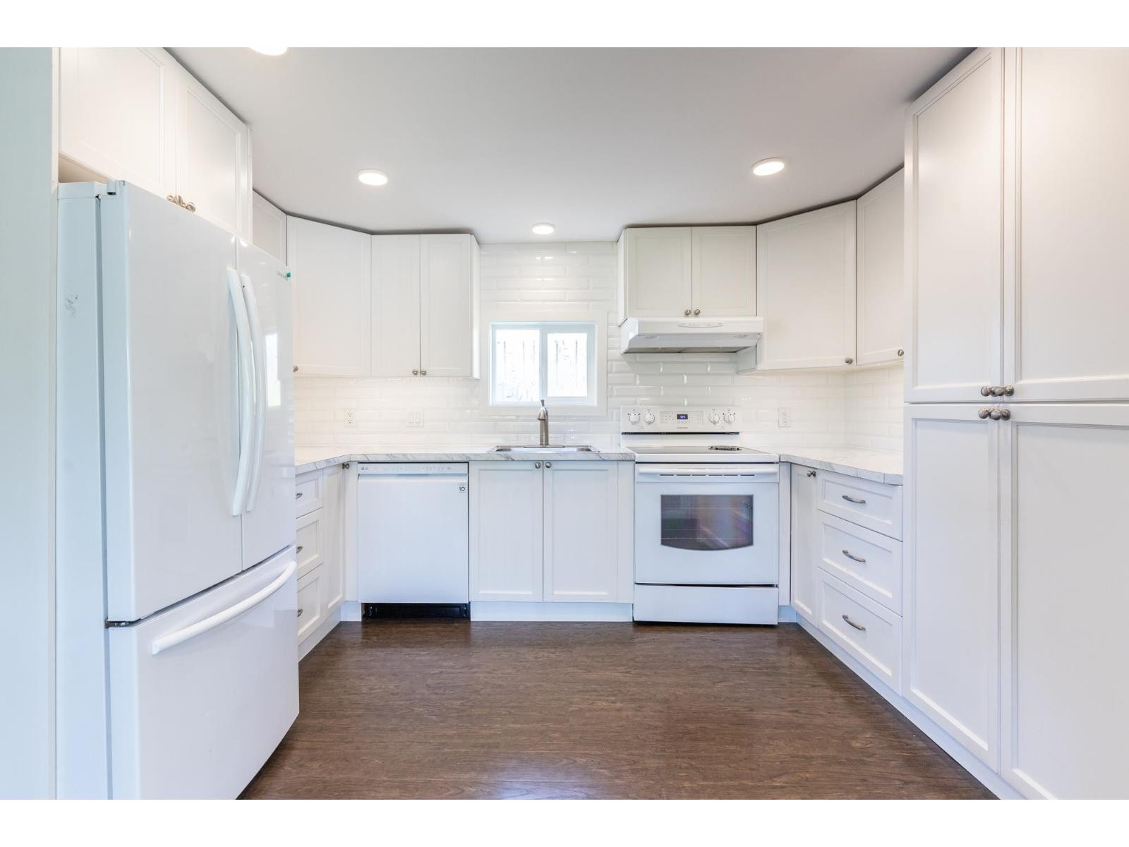 












80 1840 160 STREET

,
Surrey,




British Columbia
V4A4X4

