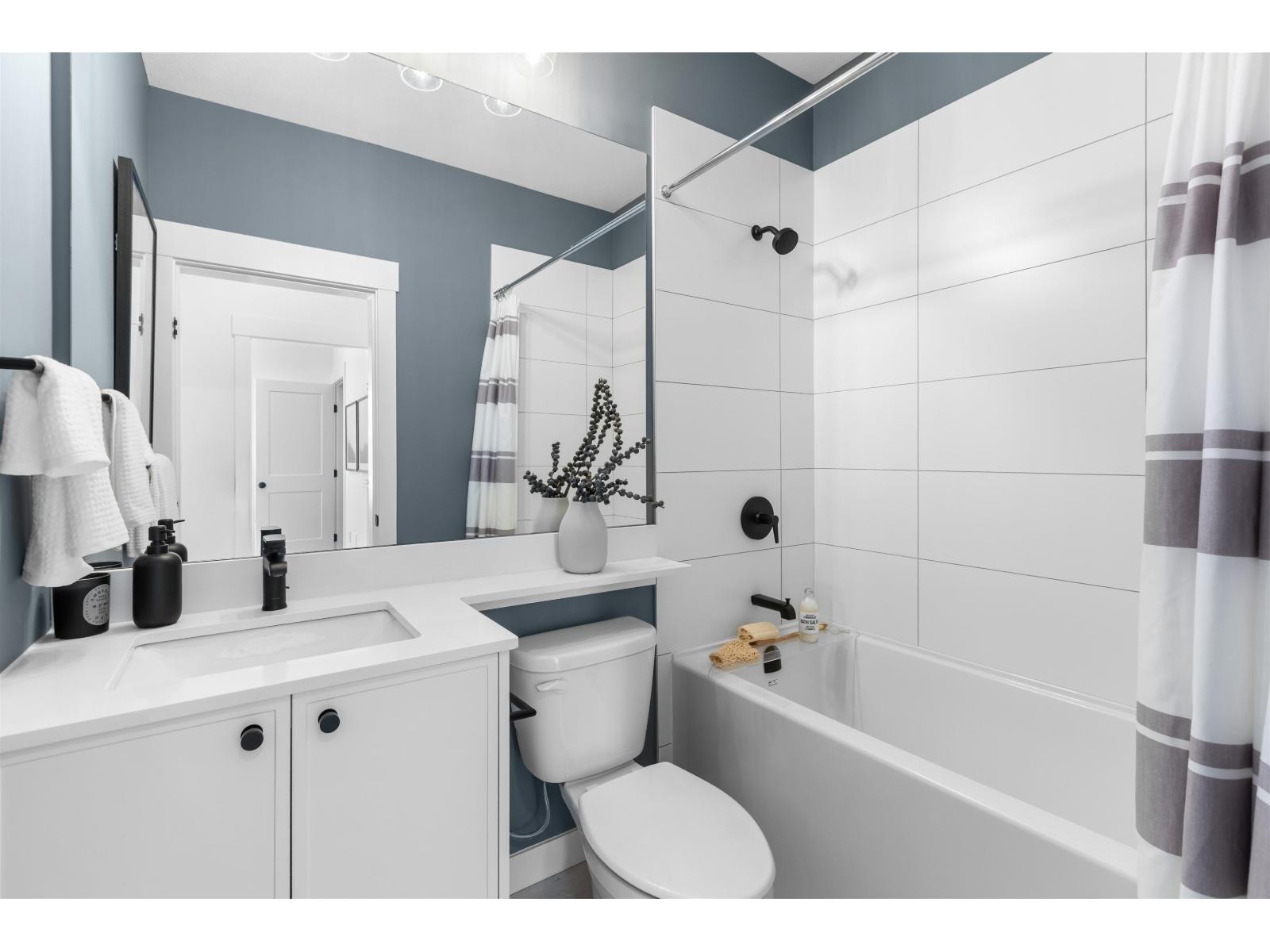 












35 2891 MONTROSE AVENUE

,
Abbotsford,




British Columbia
N0N0N0

