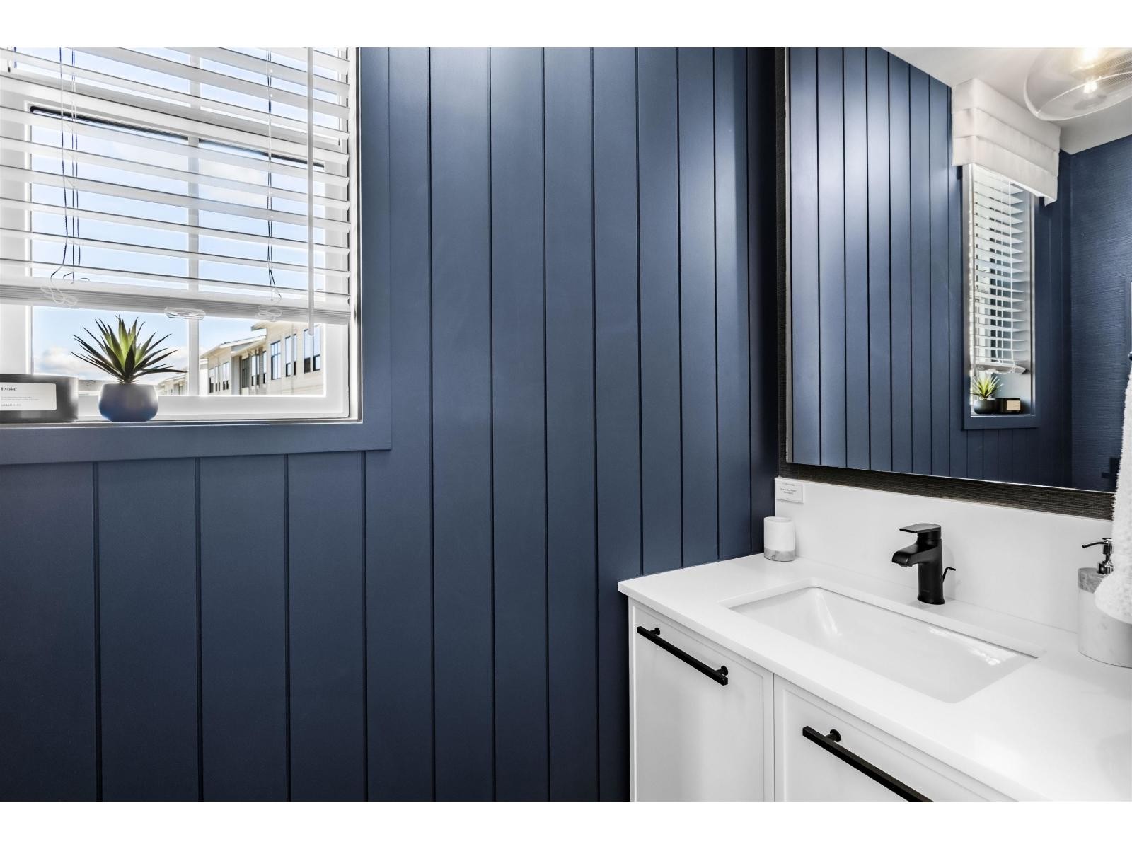 












35 2891 MONTROSE AVENUE

,
Abbotsford,




British Columbia
N0N0N0

