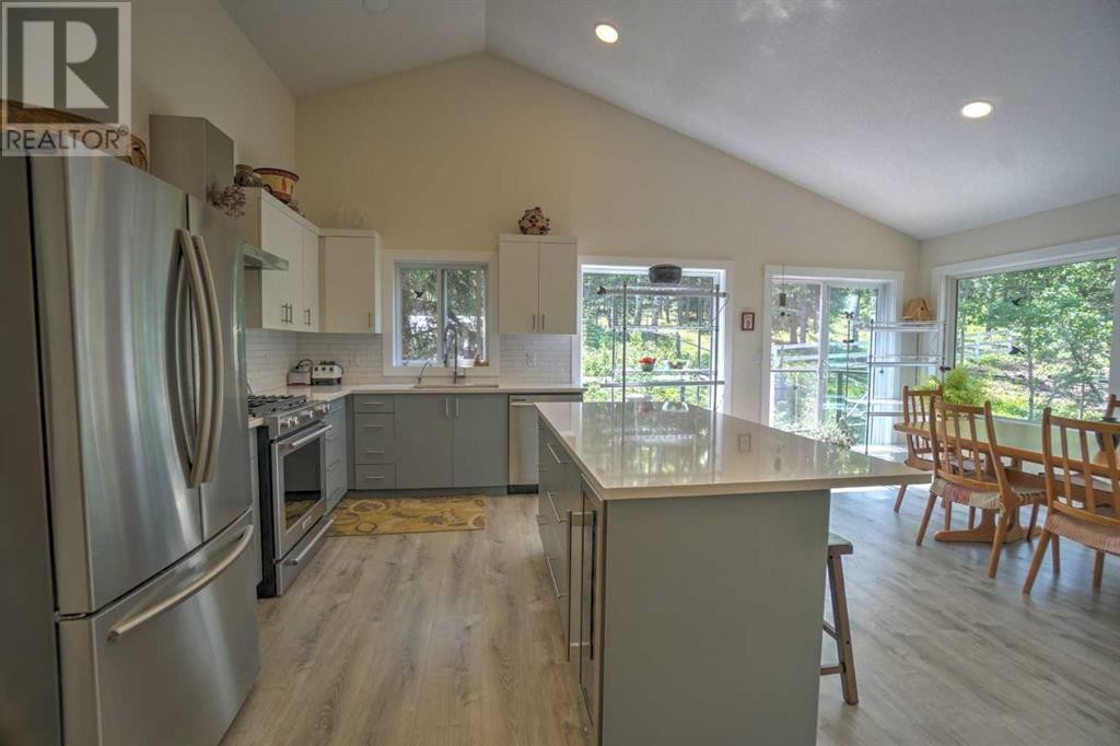 












50015 Township Road 282 Road

,
Rural Rocky View County,




Alberta
T4C2X3


