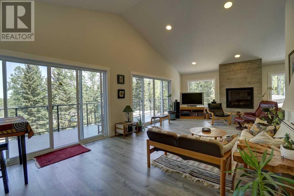 












50015 Township Road 282 Road

,
Rural Rocky View County,




Alberta
T4C2X3

