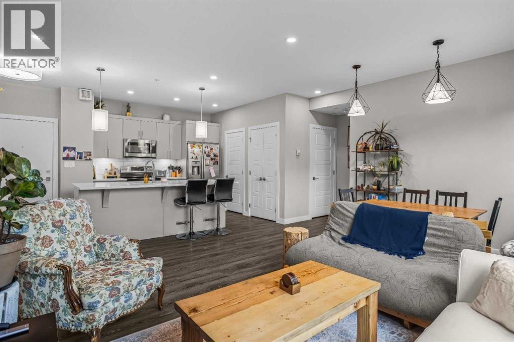 












117, 106 Stewart Creek Rise

,
Canmore,




Alberta
T1W0N3

