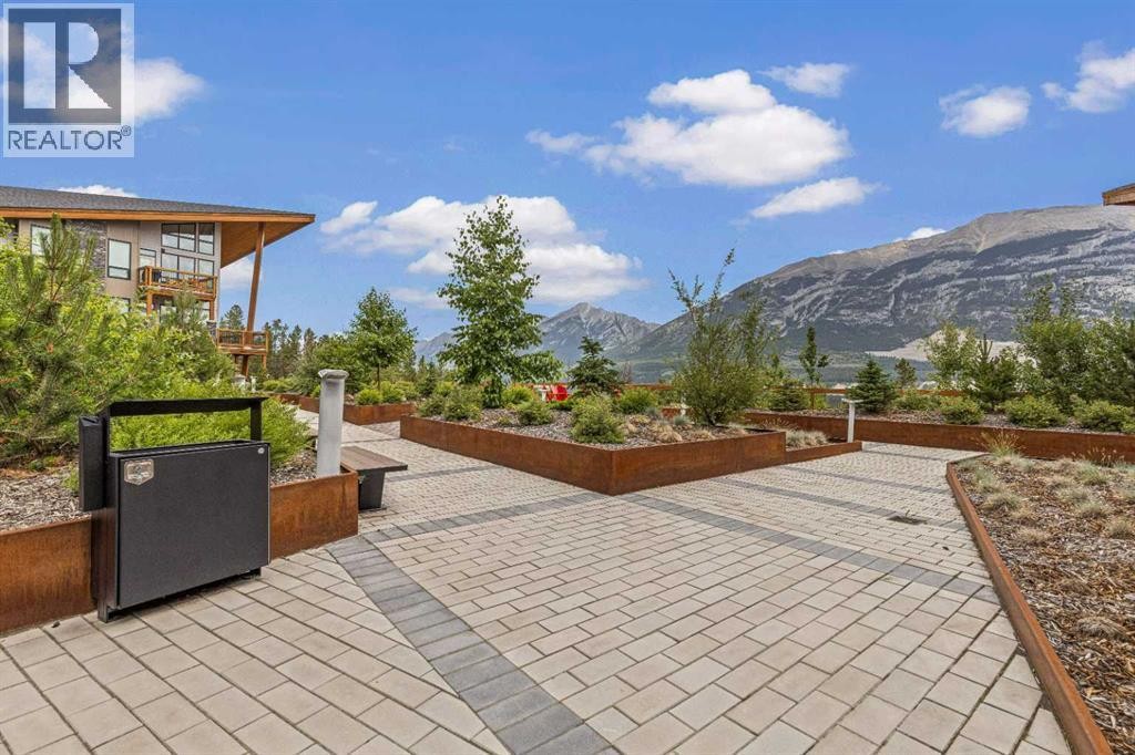 












117, 106 Stewart Creek Rise

,
Canmore,




Alberta
T1W0N3

