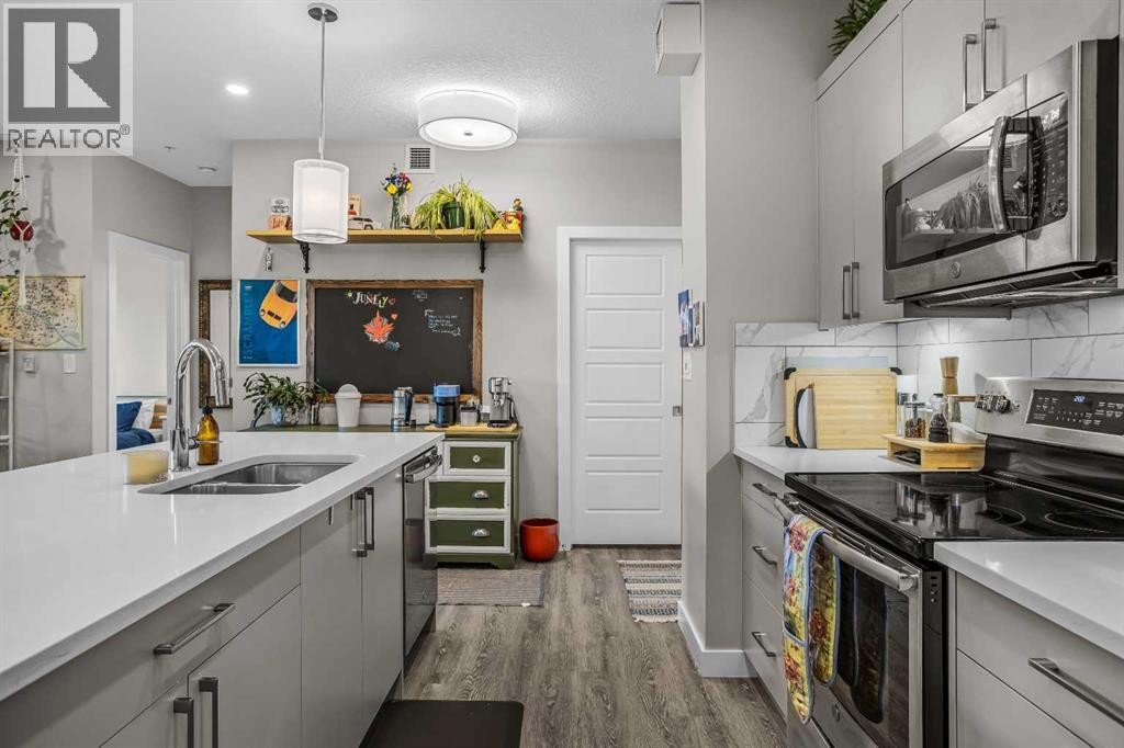 












117, 106 Stewart Creek Rise

,
Canmore,




Alberta
T1W0N3


