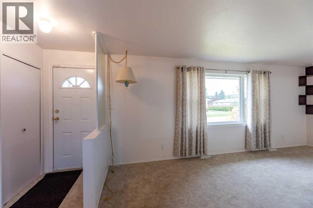 












104 Fraser Street

,
Hinton,




Alberta
T7V1B7

