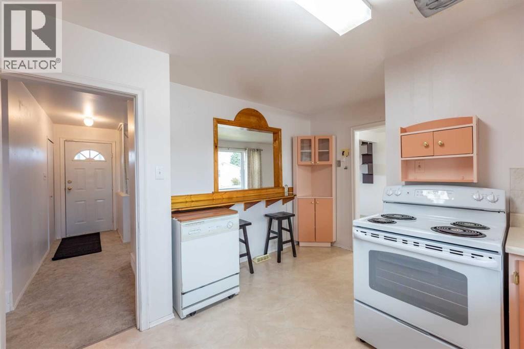 












104 Fraser Street

,
Hinton,




Alberta
T7V1B7

