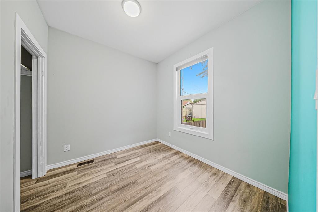 












217 Hampton Street

,
Winnipeg,




Manitoba
R3J1P5

