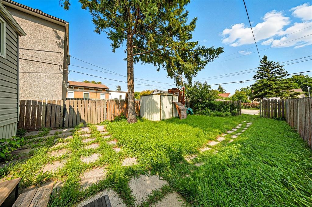 












217 Hampton Street

,
Winnipeg,




Manitoba
R3J1P5

