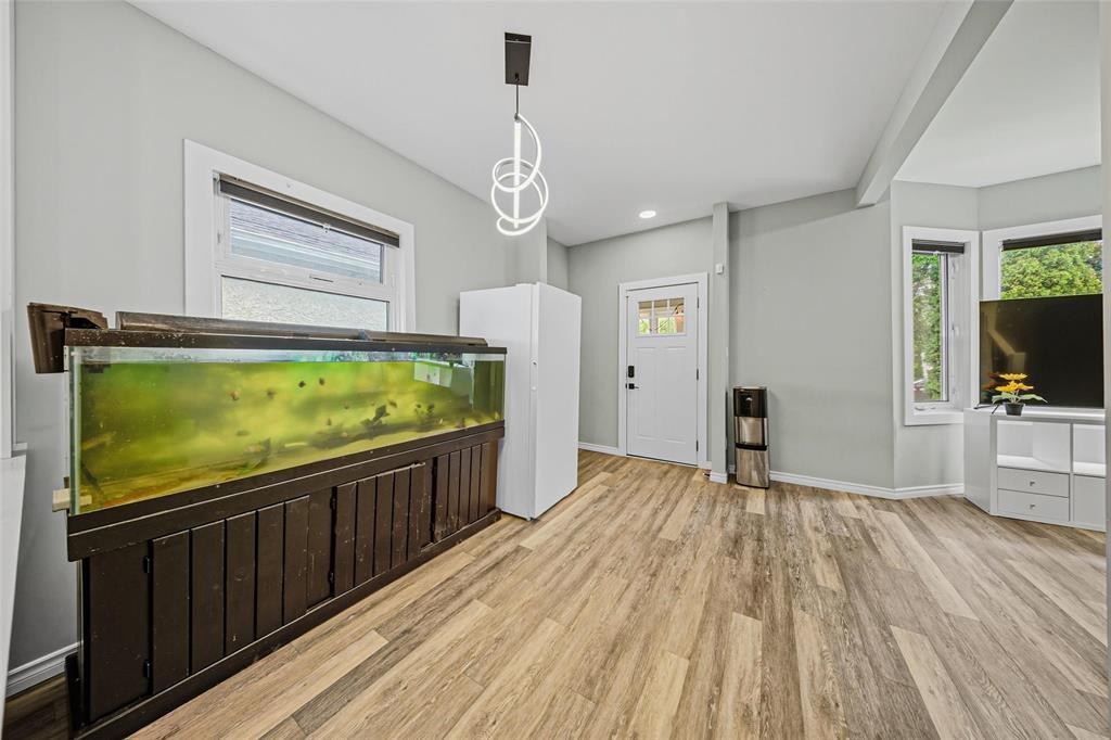 












217 Hampton Street

,
Winnipeg,




Manitoba
R3J1P5

