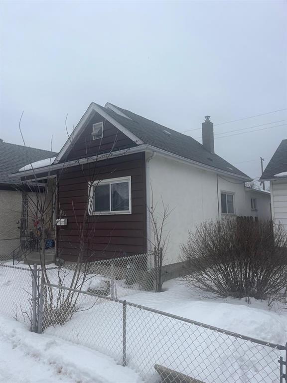 












832 Redwood Avenue

,
Winnipeg,




Manitoba
R3G3R3

