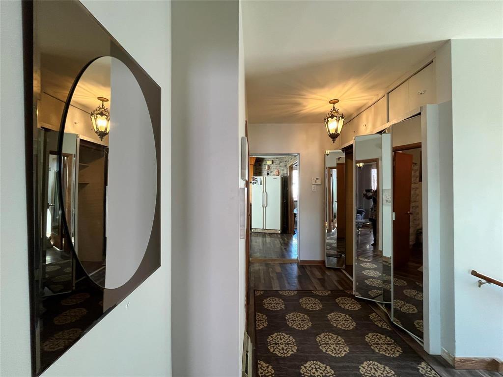 












832 Redwood Avenue

,
Winnipeg,




Manitoba
R3G3R3

