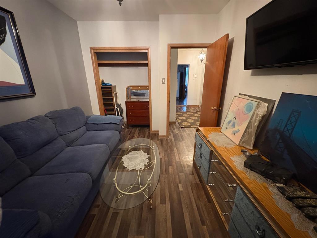 












832 Redwood Avenue

,
Winnipeg,




Manitoba
R3G3R3

