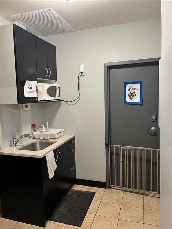 












453 Pembina Highway

,
Winnipeg,




Manitoba
R3M2K9

