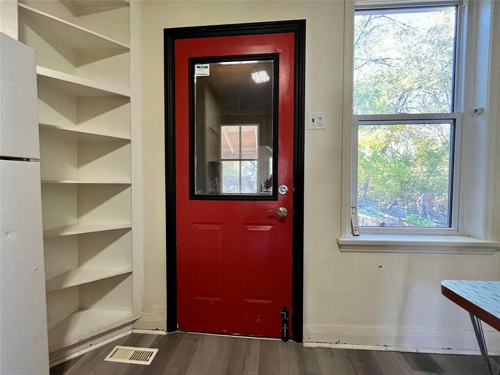 












118 Stephens Street

,
Winnipeg,




Manitoba
R2W3G8


