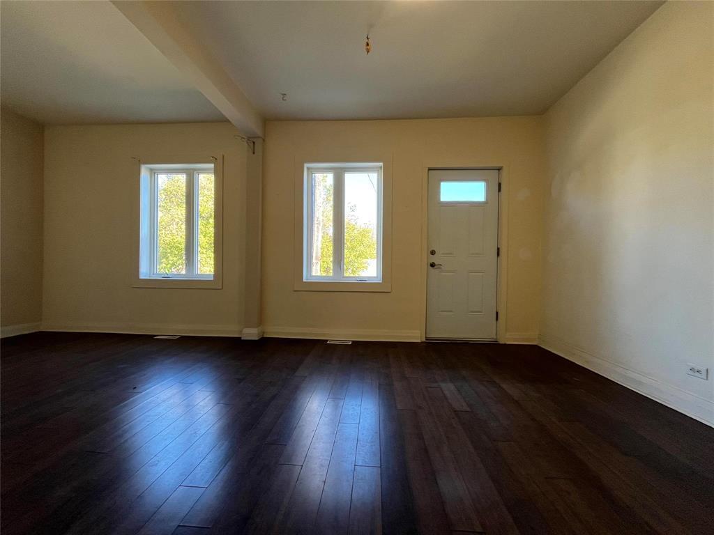 












118 Stephens Street

,
Winnipeg,




Manitoba
R2W3G8

