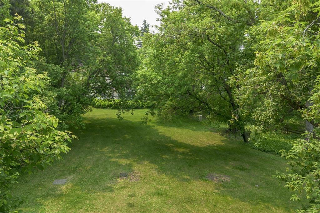 












1125 Wellington Crescent

,
Winnipeg,




Manitoba
R3N0A1

