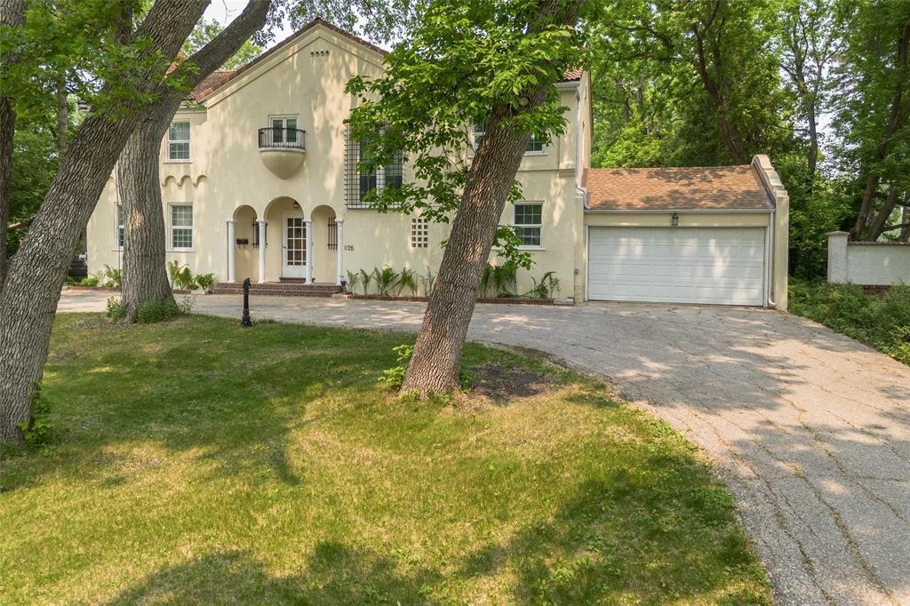 












1125 Wellington Crescent

,
Winnipeg,




Manitoba
R3N0A1

