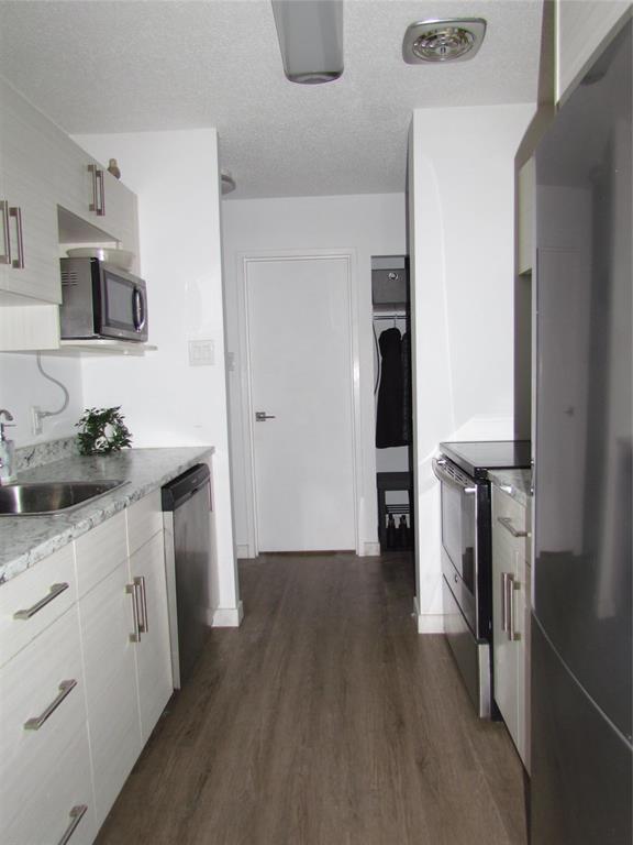 












31 5 Apple Lane

,
Winnipeg,




Manitoba
R2Y2G9

