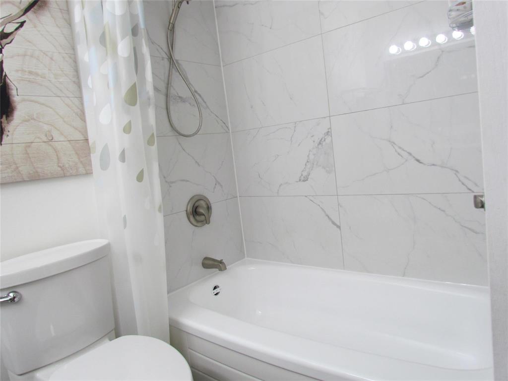 












31 5 Apple Lane

,
Winnipeg,




Manitoba
R2Y2G9

