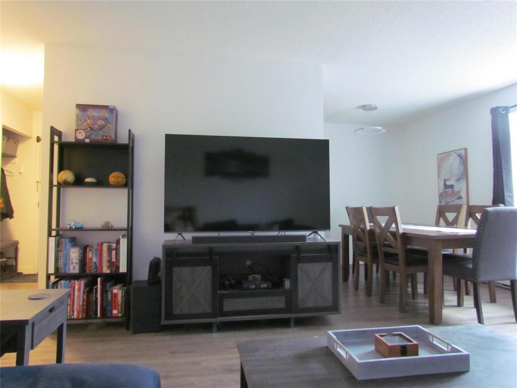 












31 5 Apple Lane

,
Winnipeg,




Manitoba
R2Y2G9

