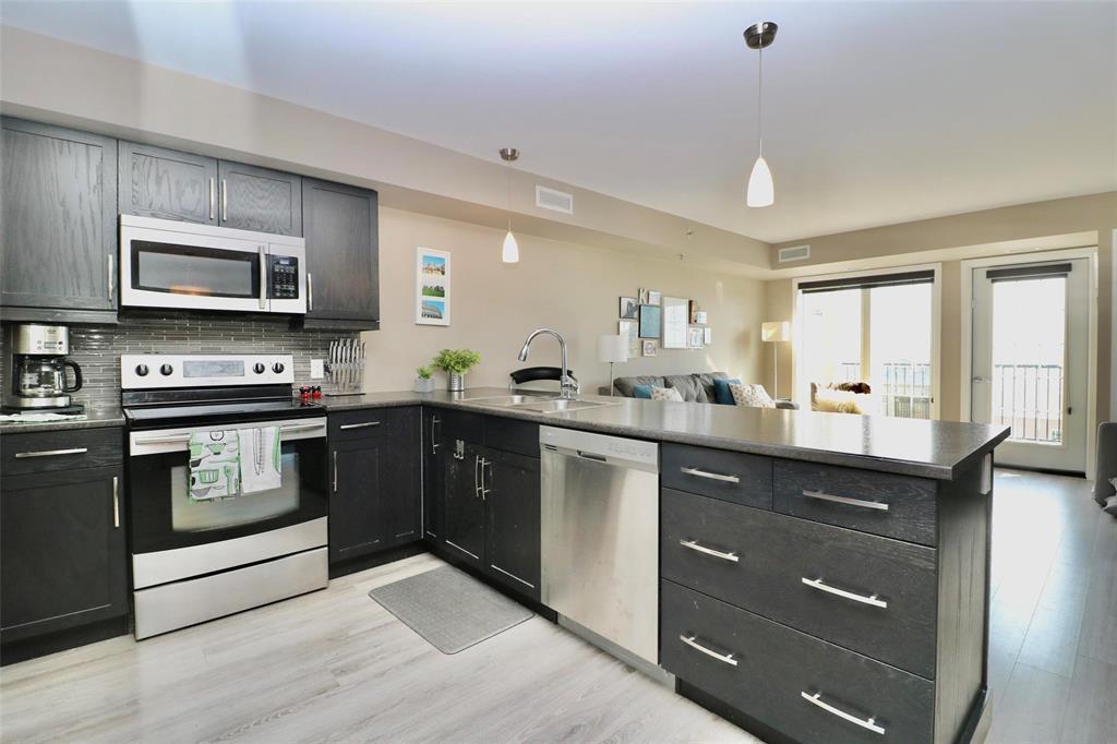 












423 25 Bridgeland Drive

,
Winnipeg,




Manitoba
R3Y0K5

