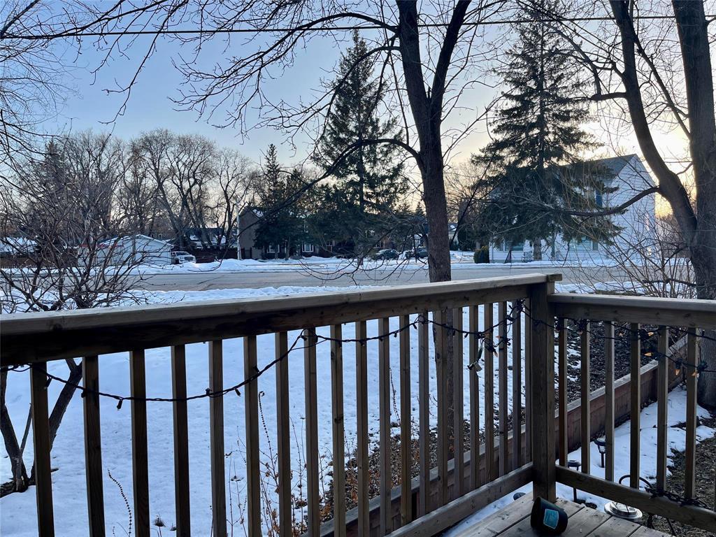 












261 Scotia Street

,
Winnipeg,




Manitoba
R2V1V7


