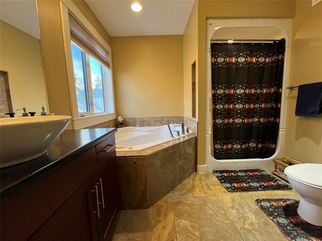 












261 Scotia Street

,
Winnipeg,




Manitoba
R2V1V7

