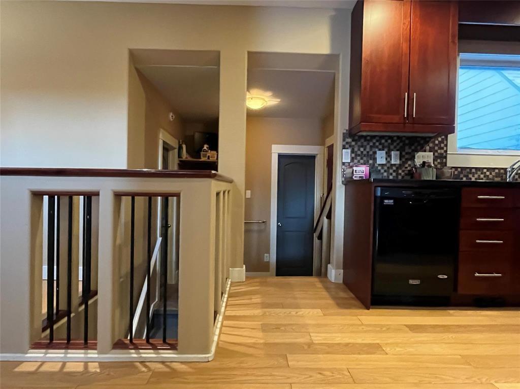 












261 Scotia Street

,
Winnipeg,




Manitoba
R2V1V7

