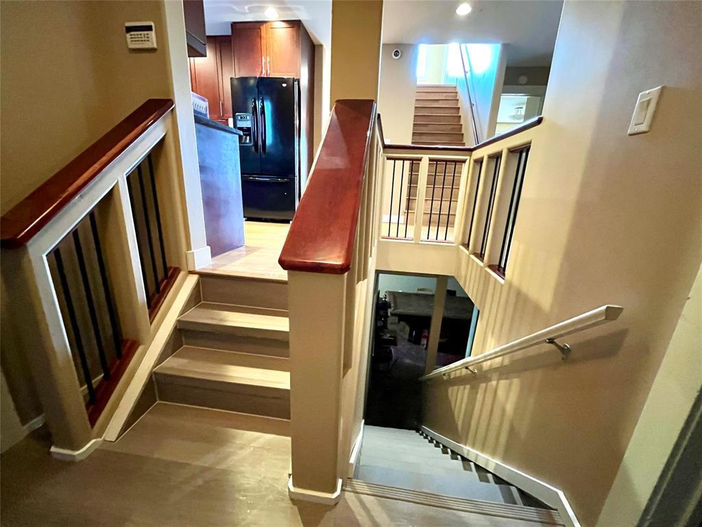 












261 Scotia Street

,
Winnipeg,




Manitoba
R2V1V7

