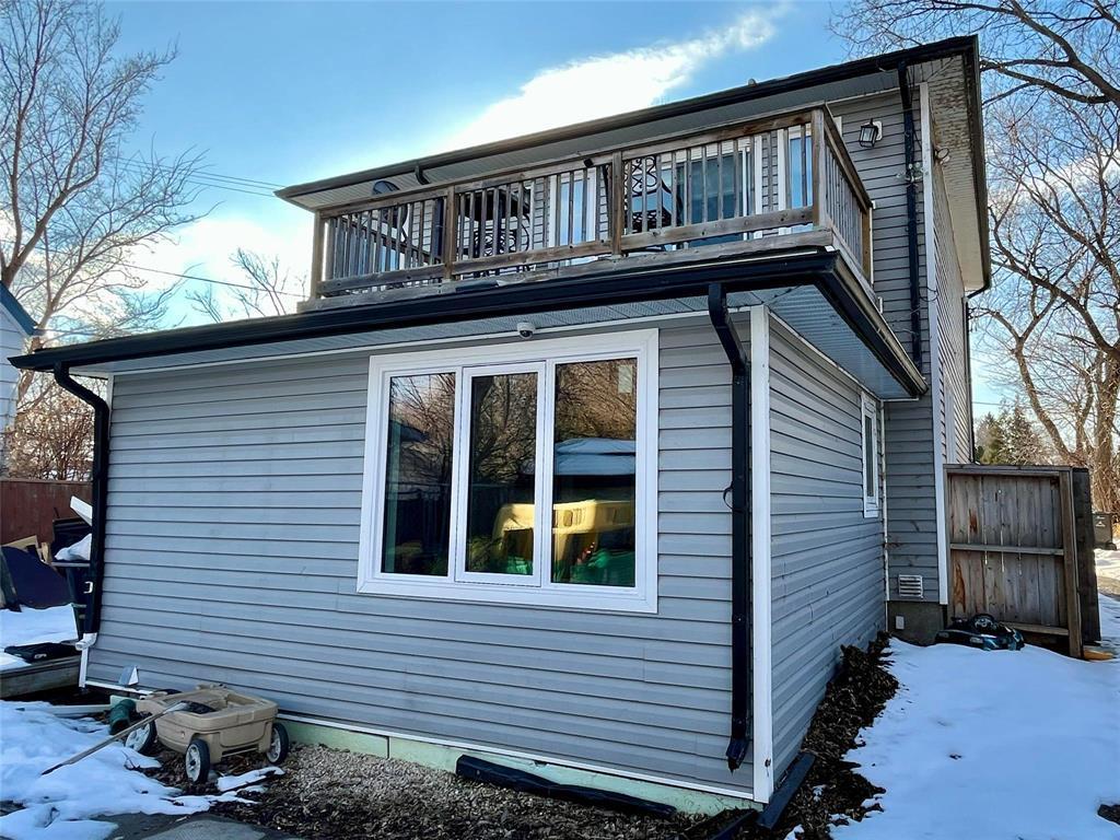 












261 Scotia Street

,
Winnipeg,




Manitoba
R2V1V7

