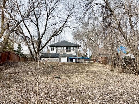












261 Scotia Street

,
Winnipeg,




Manitoba
R2V1V7


