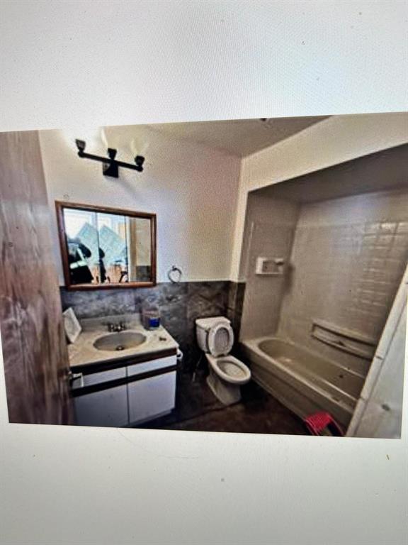 












1322 Arlington Street

,
Winnipeg,




Manitoba
R2X1S5

