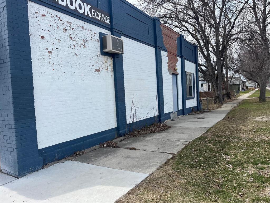 












442 McGregor Street

,
Winnipeg,




Manitoba
R2W4X8

