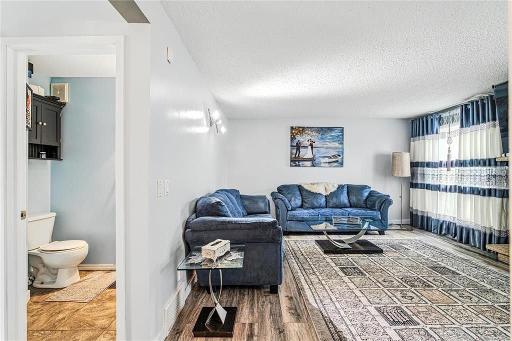 












176 Alex Taylor Drive

,
Winnipeg,




Manitoba
R2C4W8

