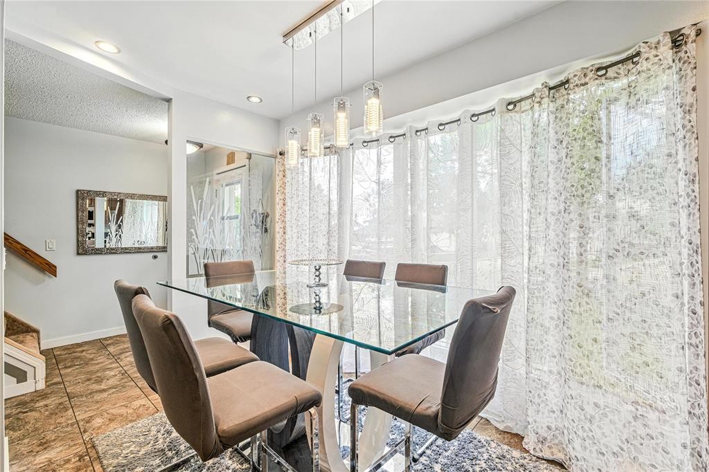 












176 Alex Taylor Drive

,
Winnipeg,




Manitoba
R2C4W8


